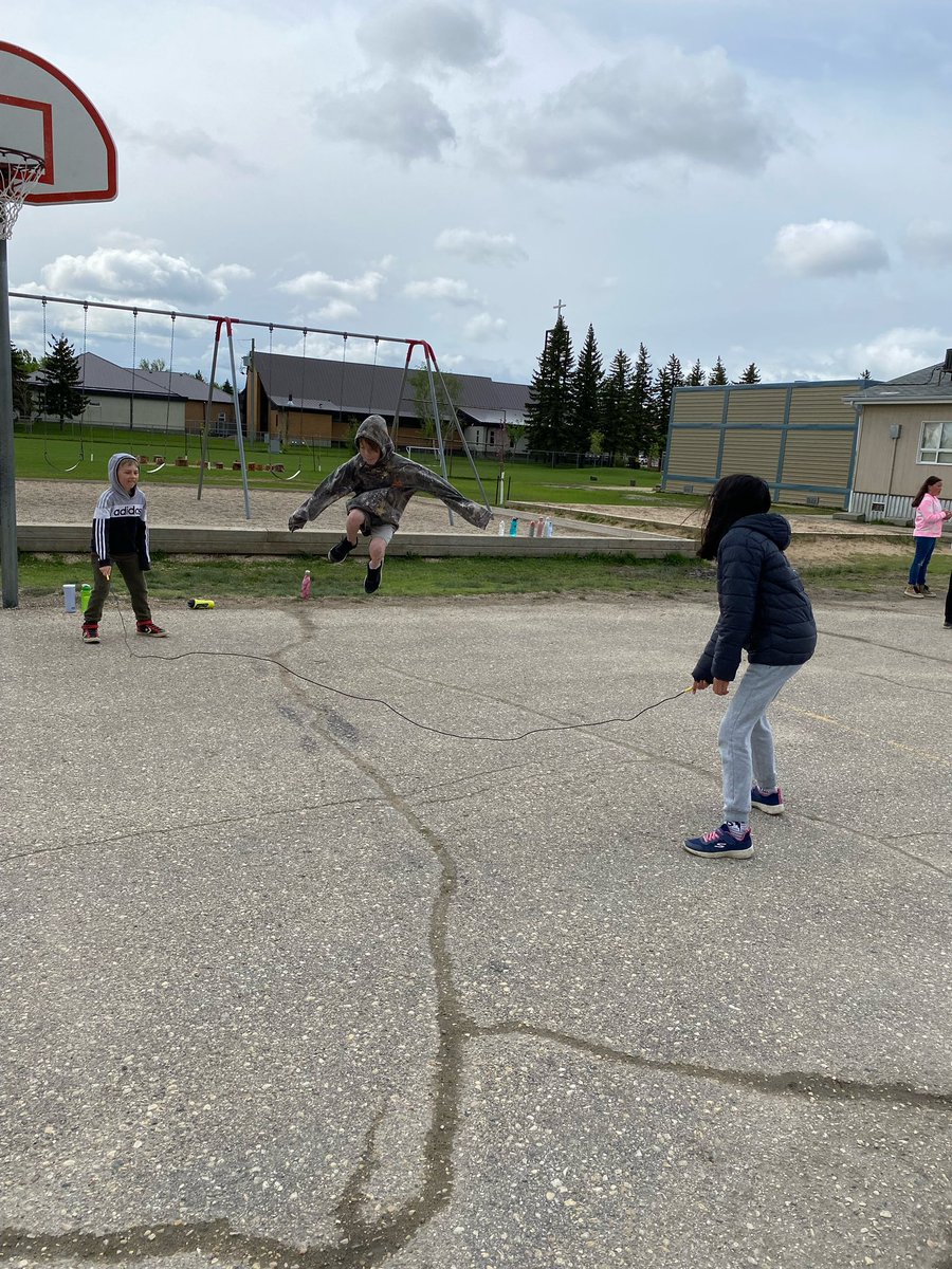 Jump Rope for ❤️! Probably the coldest one on record, but the kids had fun and showed off their skills! #hsdlearns