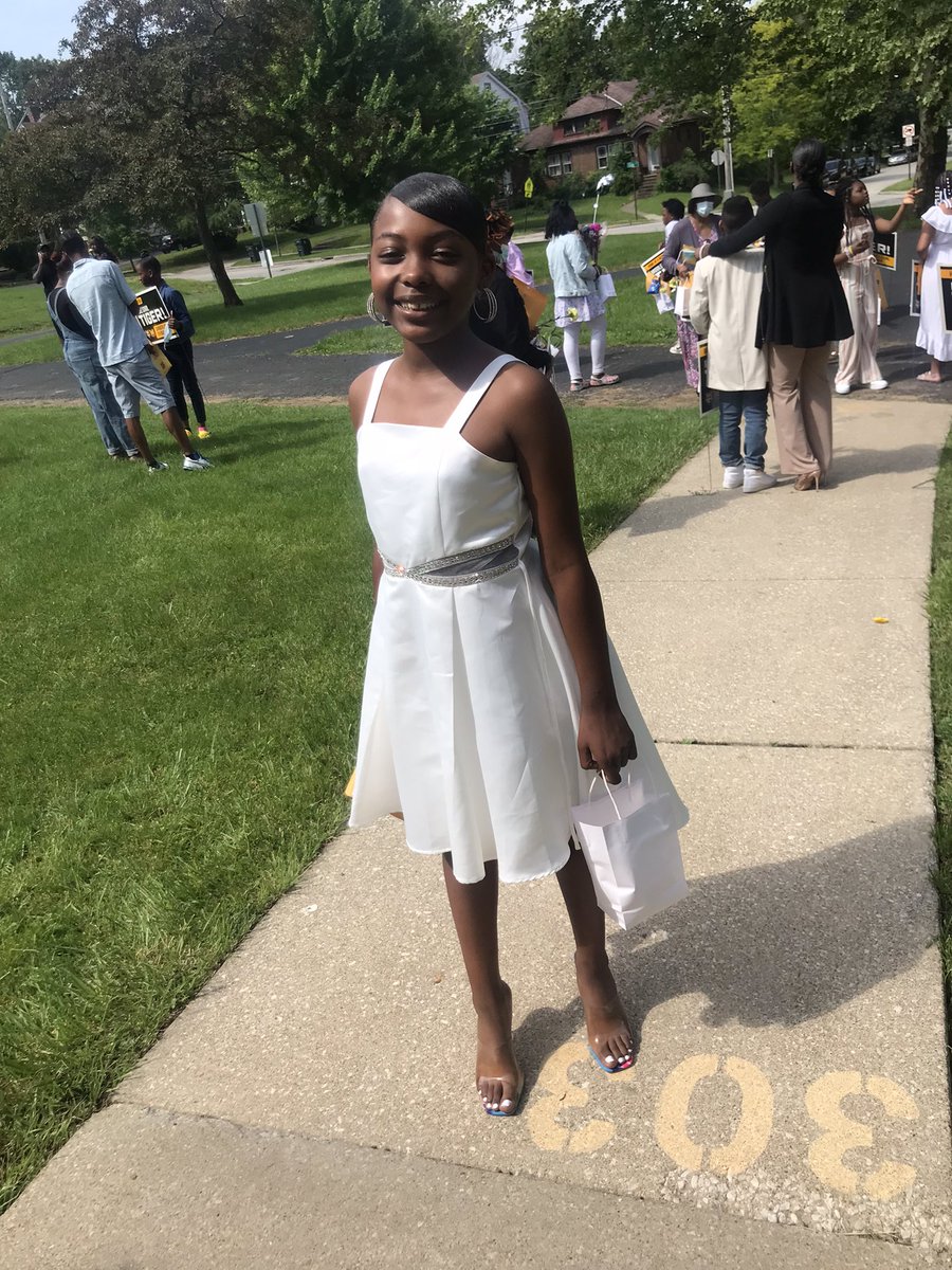 Qdajuice's tweet photo. You make me so proud👑keep shining your light in this world and being great my baby👑🖤✨I’m so proud of you‼️ #JadeMarie #NewChapter #Off2MiddleSchool https://t.co/oj4uNqnONd