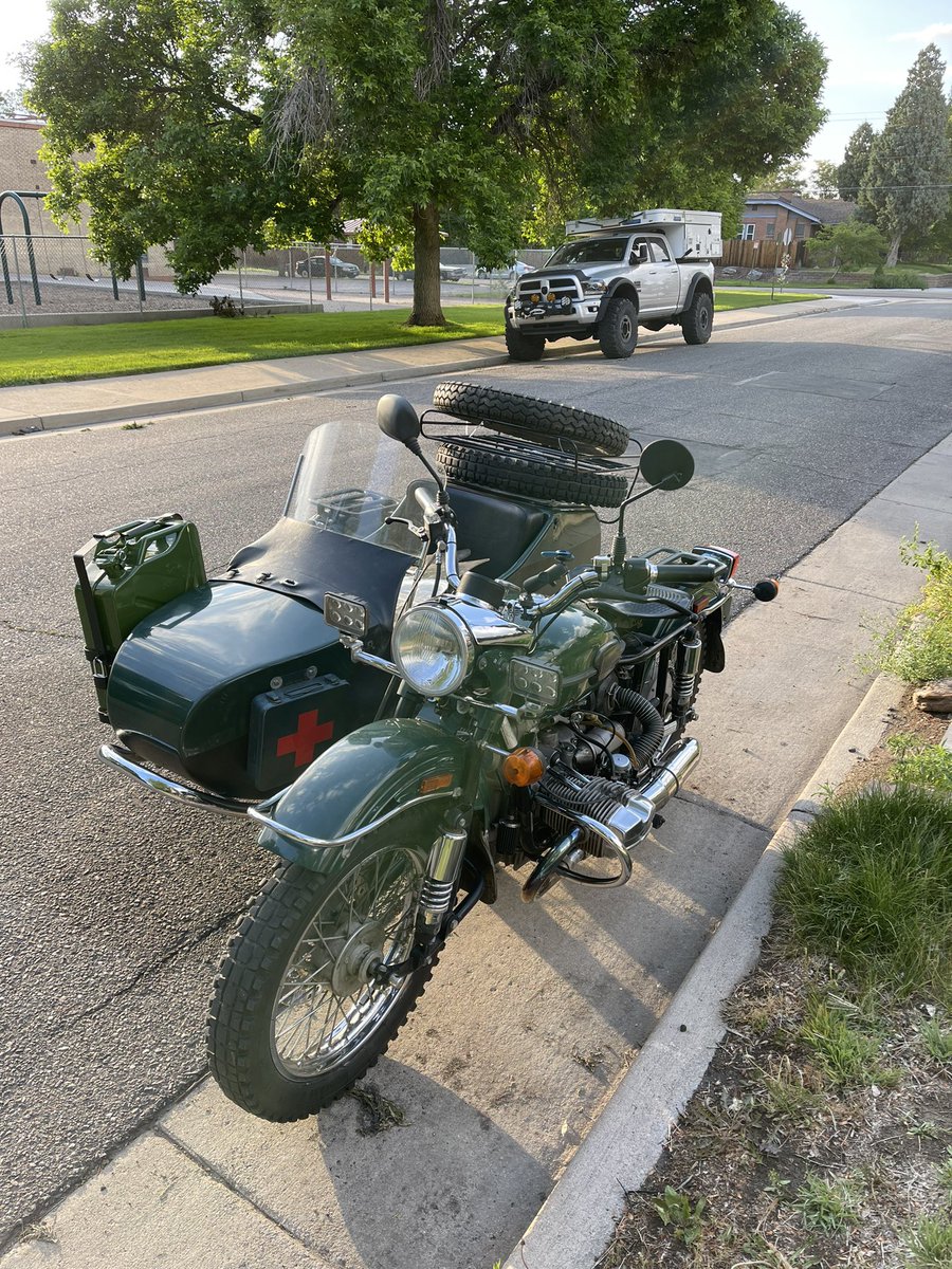 rhêtorík tweet media