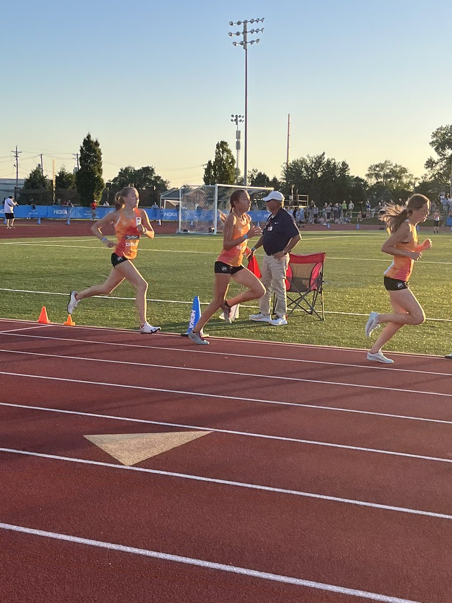 Yes!!! @banana_ninja3 becomes only the 2nd girl in <a href="/NerinxXC/">Nerinx Runners</a> history to run a sub-5 mile running 4:57 at #festivalofmiles