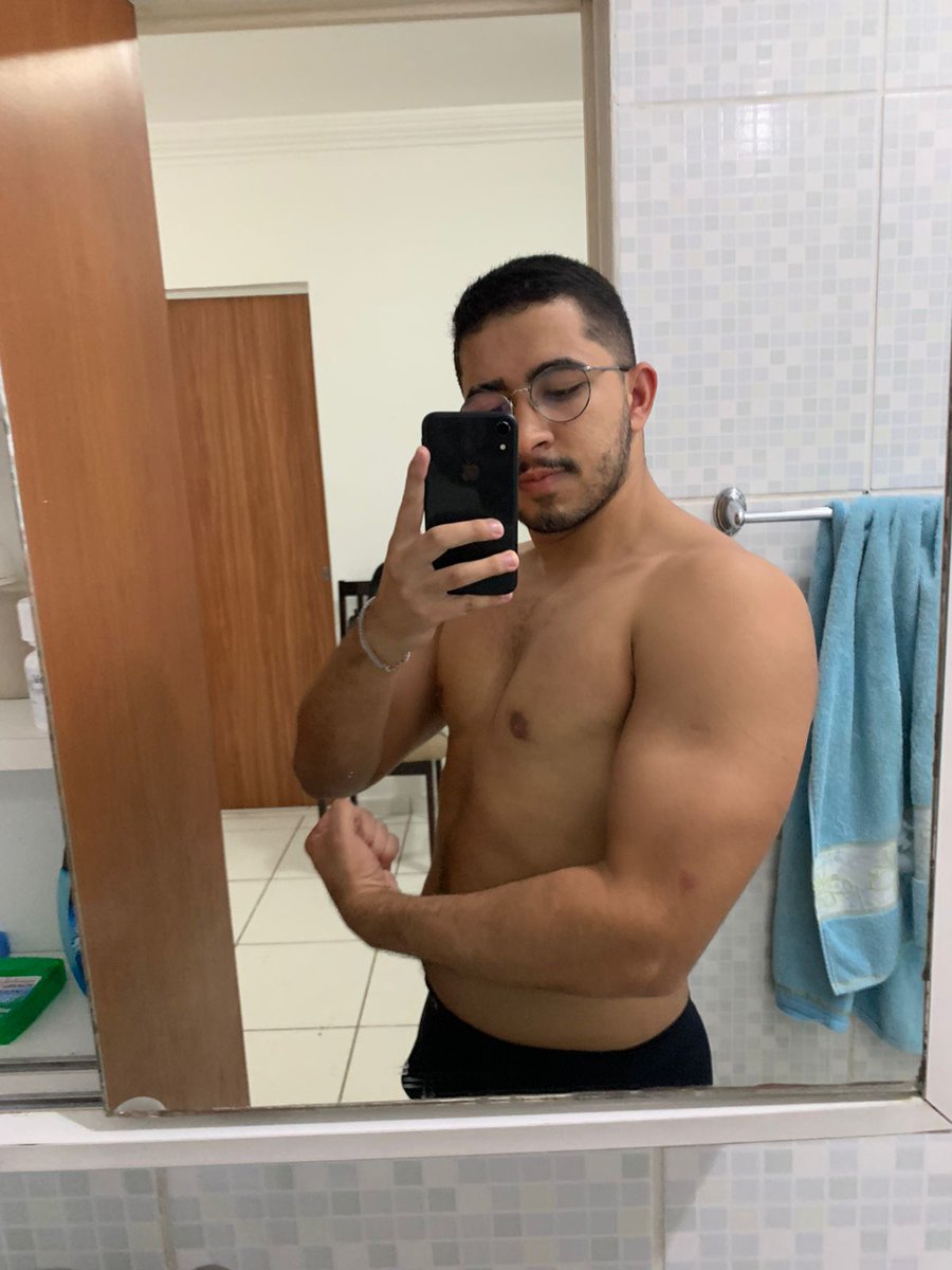 lucasleonardobs's tweet photo. E o projeto tá indo em, fazendo um checkpoint aqui.
#devHealthy https://t.co/VIIWOAFEPk
