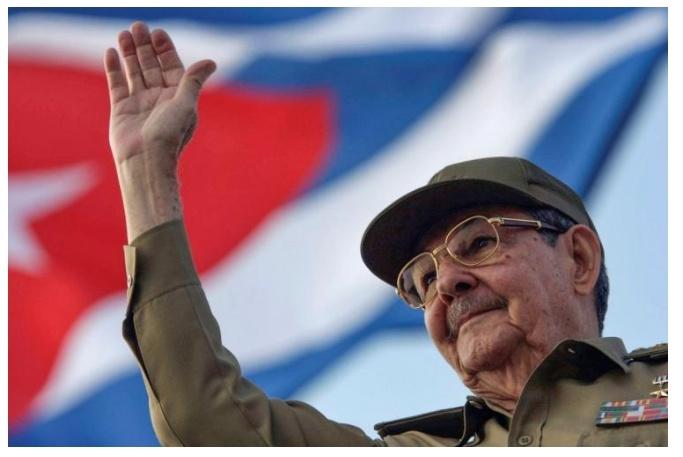 YTSCUBA79's tweet photo. El 3 de junio, pero de 1931, nace el General de Ejército Raúl Castro. Los educadores palmeros le deseamos ¡Muchas Felicidades! @CubaMined https://t.co/qezvoHRAcb