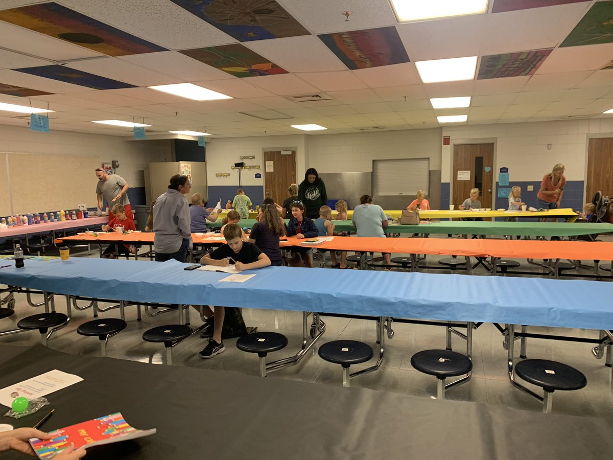 HeritageFRC's tweet photo. It was a great day to paint! https://t.co/zgTqlX00SX