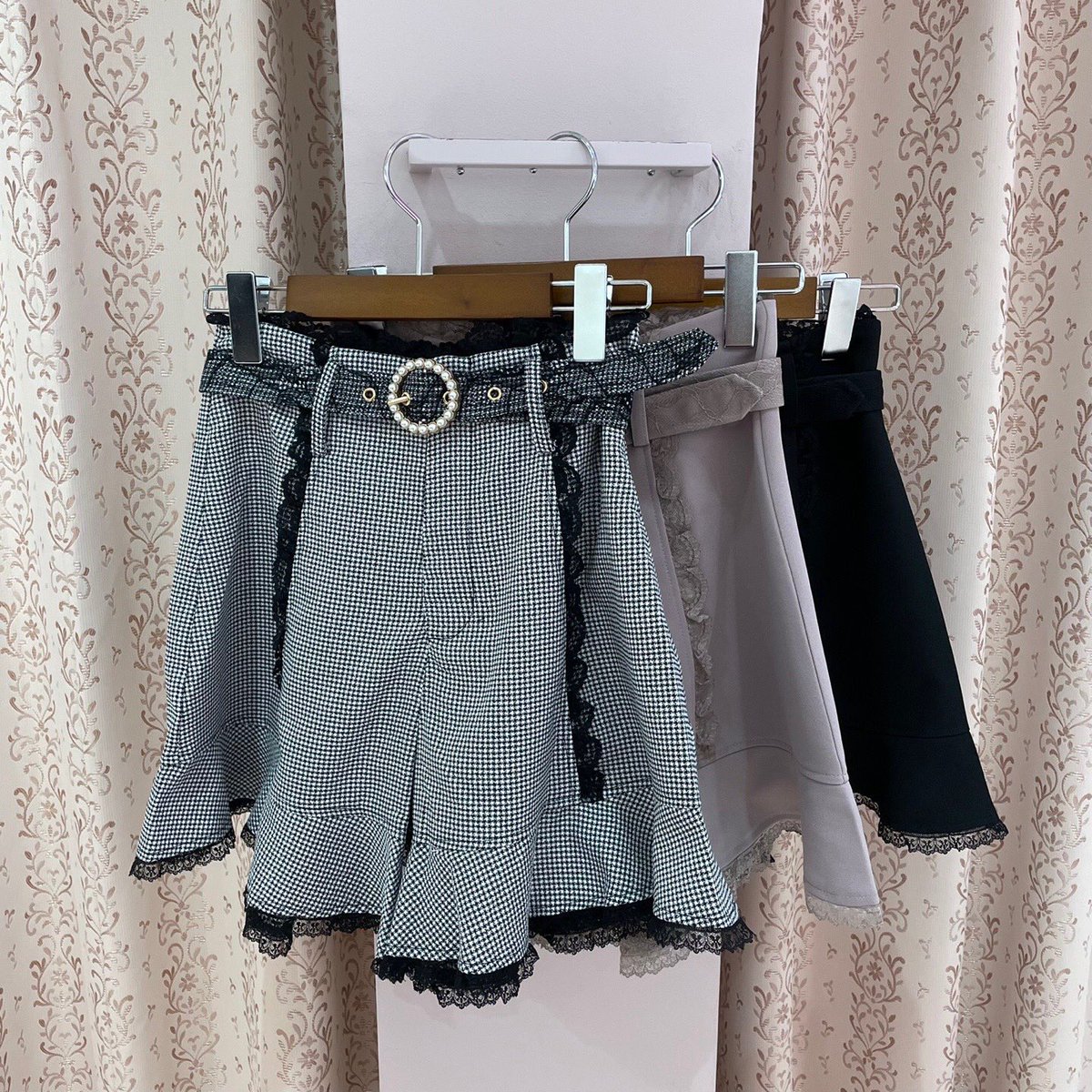 【new arrival】

本日、新作のアイテムが入荷致しました🎀🖤
是非店頭にてご覧下さいませ👼🏻✨

#ROJITA #ロジータ