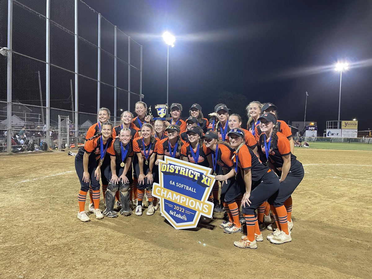Konkrete Kids win back to back District XI Championships 2021/2022, as they defeat Whitehall this evening! Great job Ladies, It’s good to be a Konkrete Kid!
