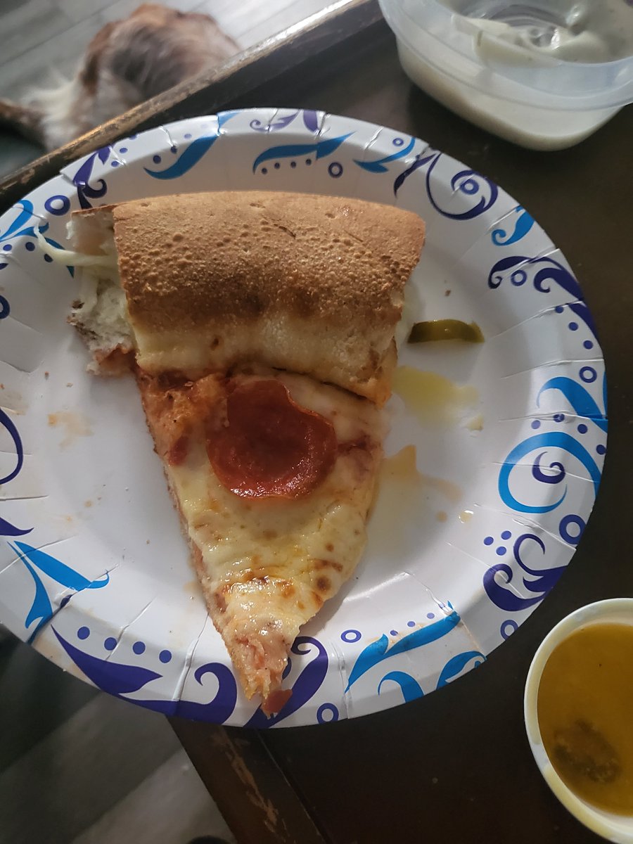 TrendyGamerGuy's tweet photo. @PapaJohns hey papa whats this latge pizza called  The crustajohns special? https://t.co/un2GtWnQpY