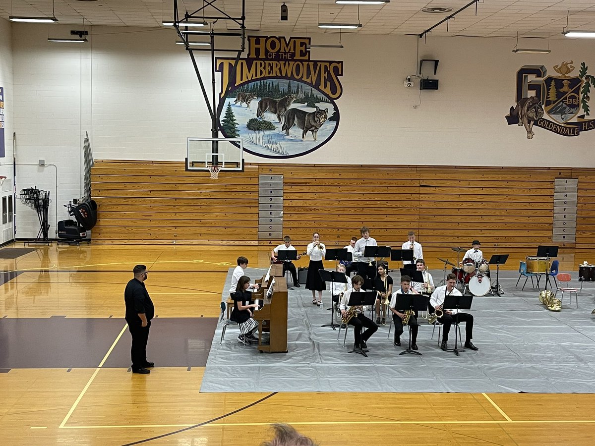 GoldendaleSD's tweet photo. Goldendale High School Jazz Band! https://t.co/IxvUVjtgRf