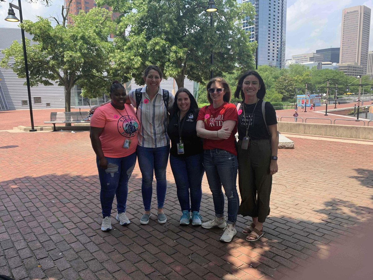 SarahJaggars's tweet photo. Beautiful Field Trip Day @ The Maryland Science Center! @OMMNAACPS ✨😎 These teachers shine bright! https://t.co/uCGBfENkPy