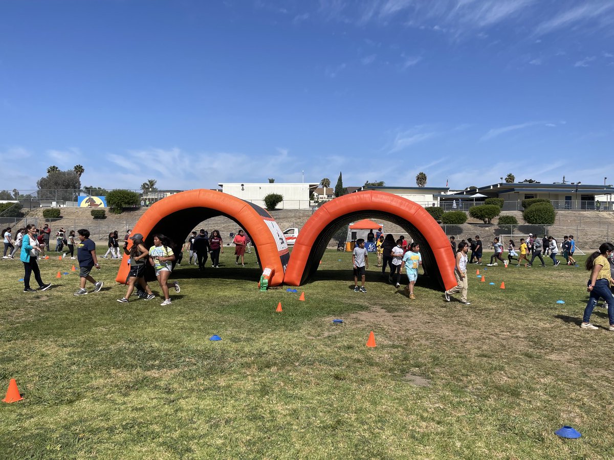 ⁦<a href="/BobierBroncos/">Bobier Broncos</a>⁩ #APEX #AsOne After 2 weeks of lessons in leadership, Bobier had our Fun Run today! Thank you to families for all your help! ⁦<a href="/VistaBlueprint/">Vista Unified</a>⁩