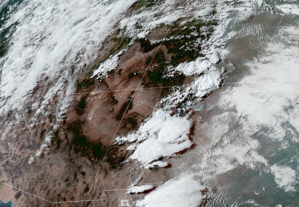 skywatcher77's tweet photo. Today's fires in and near the intermountain West: 
Status: acres (24-h chg)  % cont. (24-h chg)

#NMFire 
#BlackFire 262,695 (+4,633) 26% (+1%)
#FosterFire 7,512 (+2) 82% (+51%)
#CalfCanyonFire 316,654 (+854) 59% (+5%)
#BearTrapFire 38,225 (+0) 94% (+0%)
#CinnamonFire 981 50% 
1/ https://t.co/Dre2yq0h8r