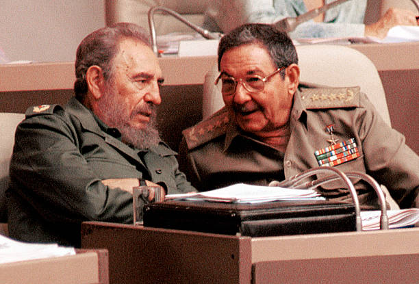 Más tarde se unió al movimiento dirigido por su hermano Fidel dentro del Partido Ortodoxo (reformista), que luchaba contra la dictadura de Fulgencio Batista.
#RaulEsRaul
<a href="/ApuCubacoopera/">Cubacoopera_apu</a>
<a href="/CaliloGarcia/">CDI Calilo García García</a>
<a href="/cubacooperaven/">Misión Médica Cubana en Venezuela</a>
#CubaCoopera