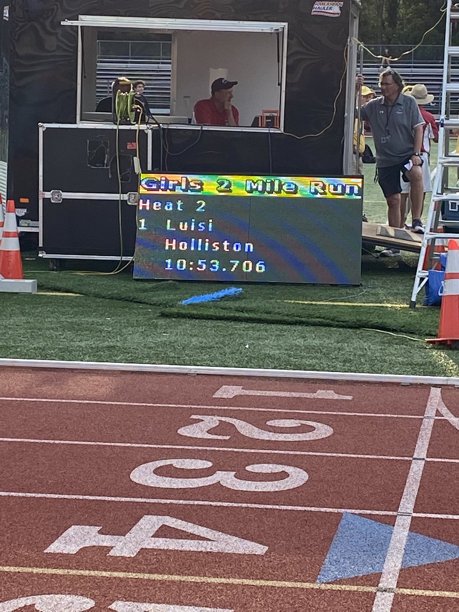 An excellent day for all #HollistonTrack athletes that competed today. A special shoutout to Carmen Luisi for winning the 2 mile and breaking a 14 year old school record. 🏃🏻‍♀️🏆