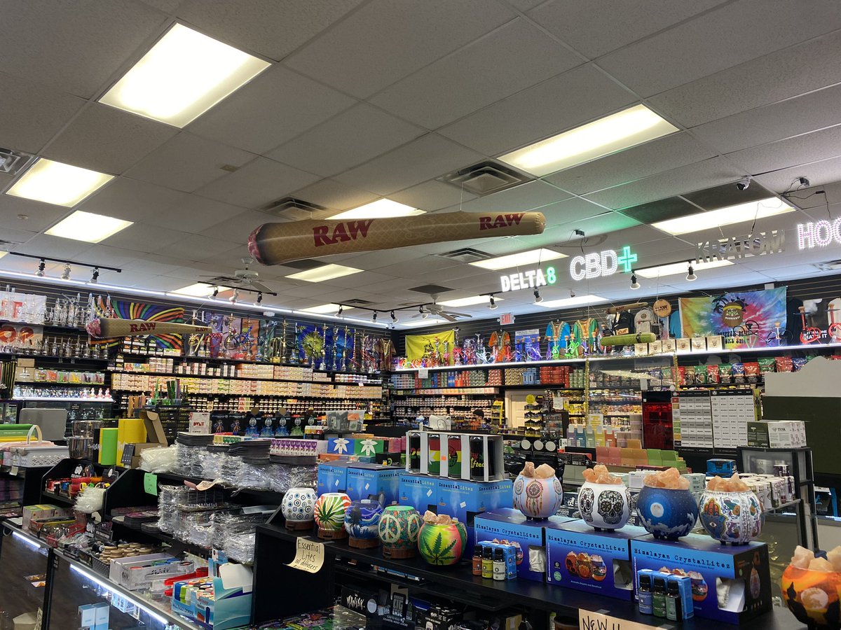 ManiakAliens's tweet photo. WEN NEW MANIAK ALIENS STORE?? https://t.co/MO3z8QjGO0