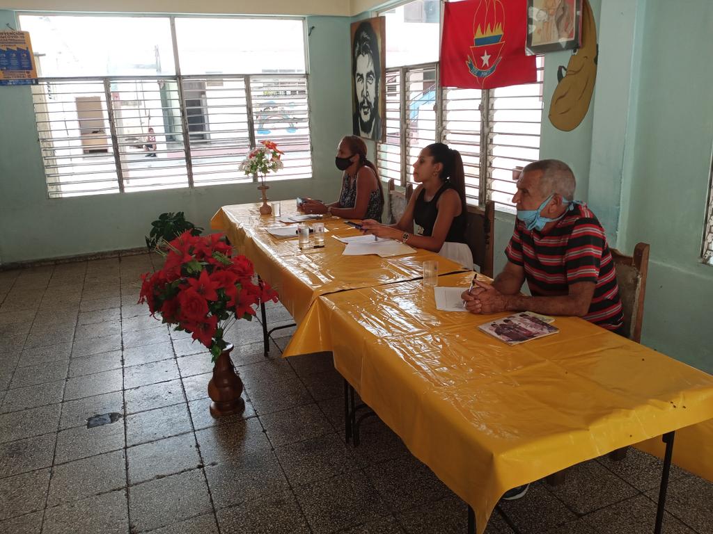 KindelanYare's tweet photo. @LienMons @elsa_ena @CubaMined @feemdecuba @OPJMCuba @Alba40895264 @JorgeLuisPerd20 @DianaRosaSurez4 Desde Palma Soriano planteamientos cumplidos 🇨🇺🇨🇺🇨🇺🇨🇺💯💯💯💯💯 https://t.co/mdqtTCN1gI