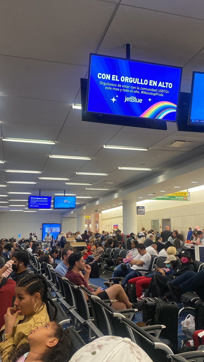 CaraaaNaaap's tweet photo. @JetBlue the delays your flights consistently have are inexcusable and you make no effort to rectify it with your customers. I really hope someone from customer service can help me because I am extremely dissatisfied and disappointed in your service today. https://t.co/xF8O8RiZJA