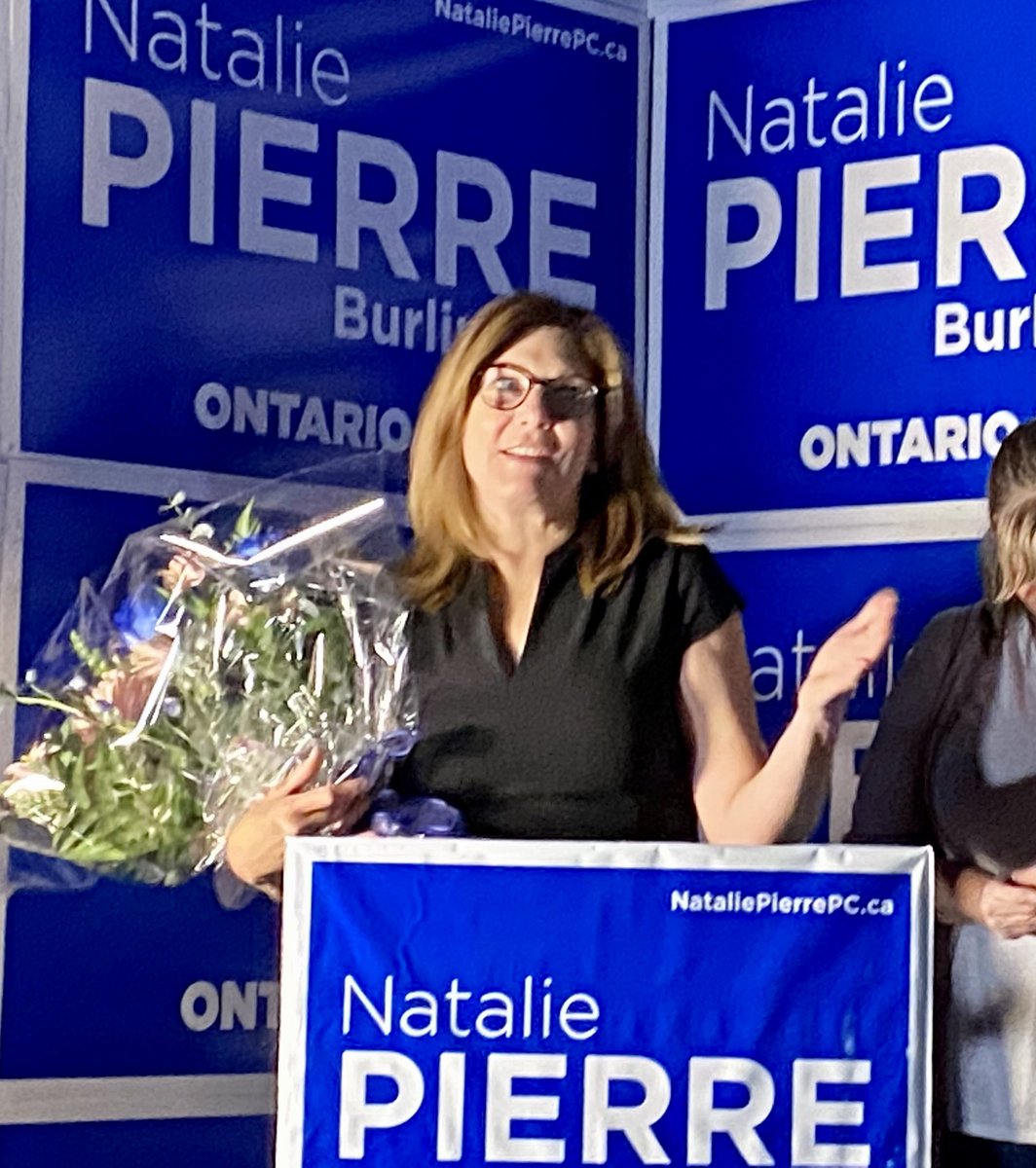 Rolandcilliers's tweet photo. Natalie Pierre is triumphant as the new MPP for Burlington #HaltonVotes2022 https://t.co/hZnavPVon1