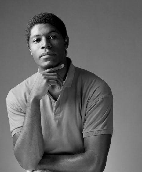 Happy birthday Dennis Haysbert. My favorite film with Haysbert is Far from heaven. 