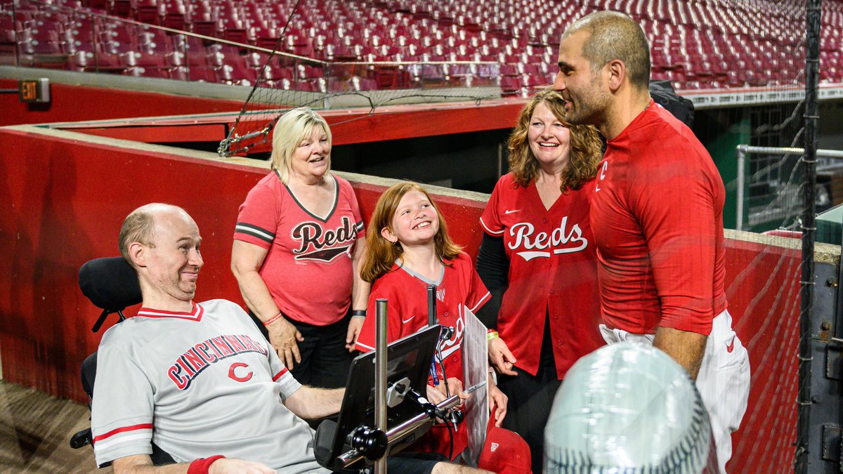 Reds's tweet photo. ❤️❤️❤️❤️

#LouGehrigDay https://t.co/eC6e9c8PJZ