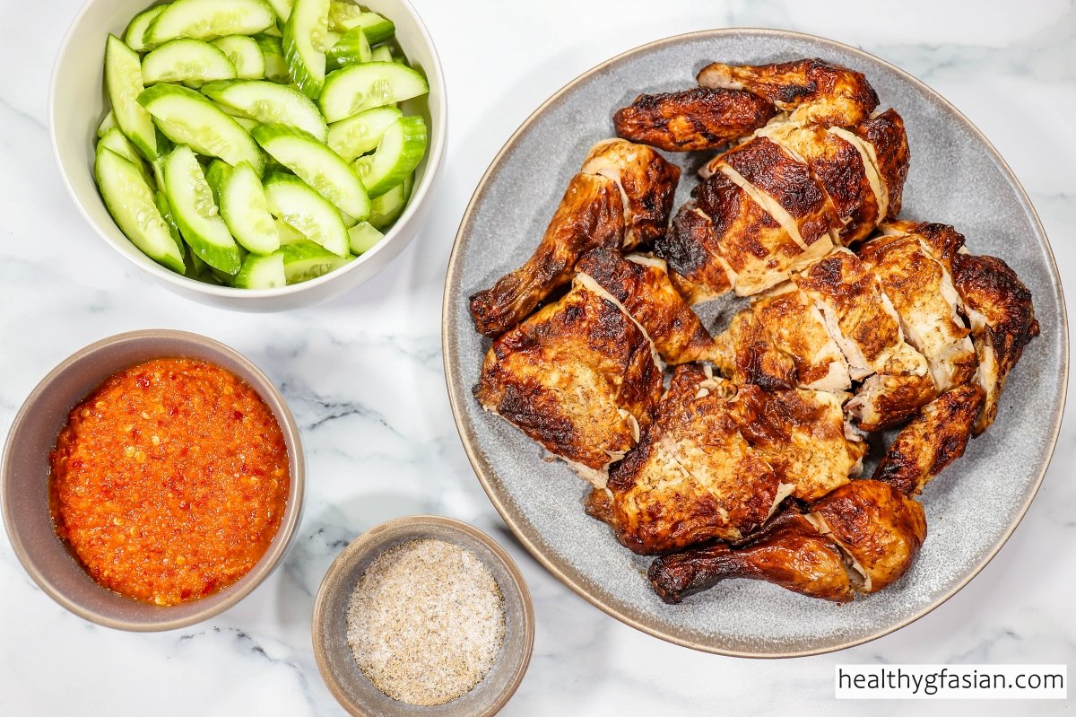 #airfryer #ChineseRoastChicken , a Cantonese-style barbecued meat with crispy skin, superb juiciness, moist &amp; tender meat. #glutenfree #paleo #soyfree #lowcarb #recipes #chineserecipe #food #chinesefood #glutenfreefood #chickenrecipes #roastchicken 
healthygfasian.com/air-fryer-chin…