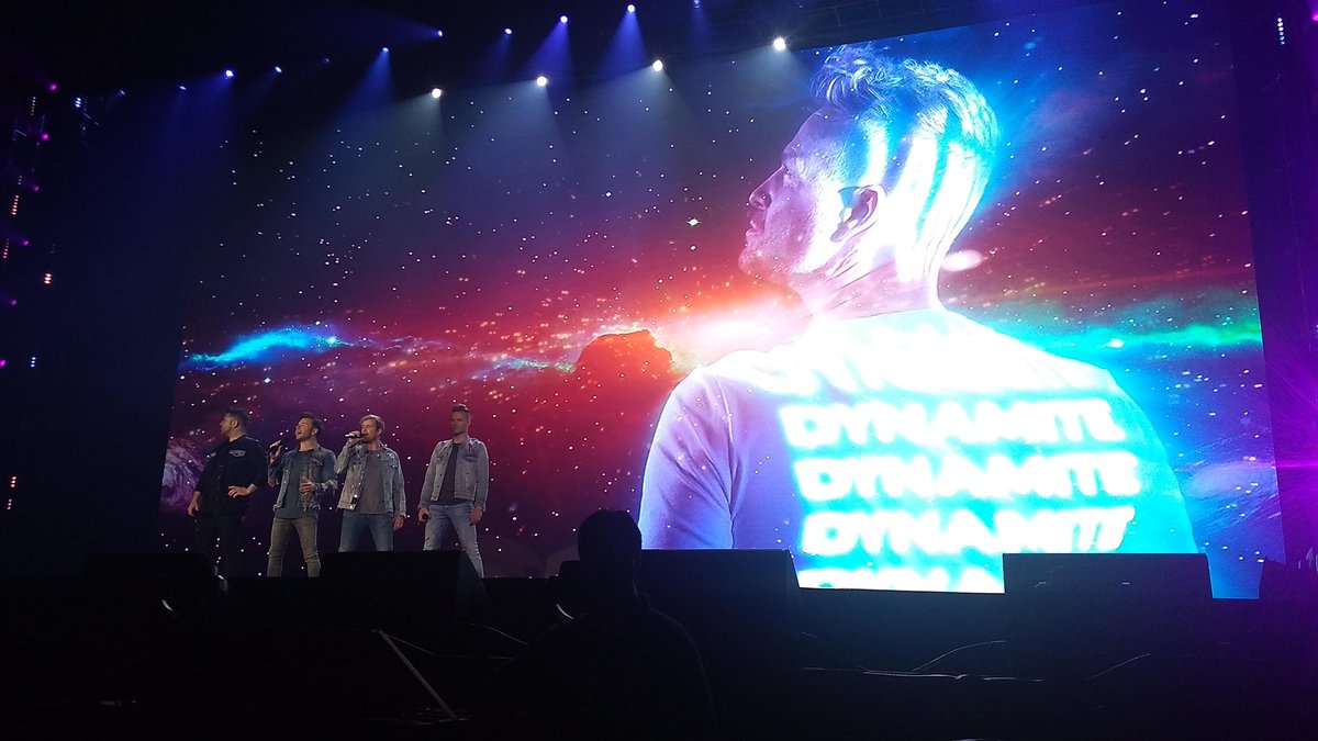freewilledcas's tweet photo. Another photo from the last Westlife concert I have attended pre-pandemic back in 2019 😍😍

Thank you so much @WilbrosLive for bringing them here again in 2023 ❤️❤️❤️

#WestlifeManila2023 #TheWildDreamsTour
#TeamWestlifePH 
#OfficialWestlifeFanClubPhilippines https://t.co/NwfDwkw6S6