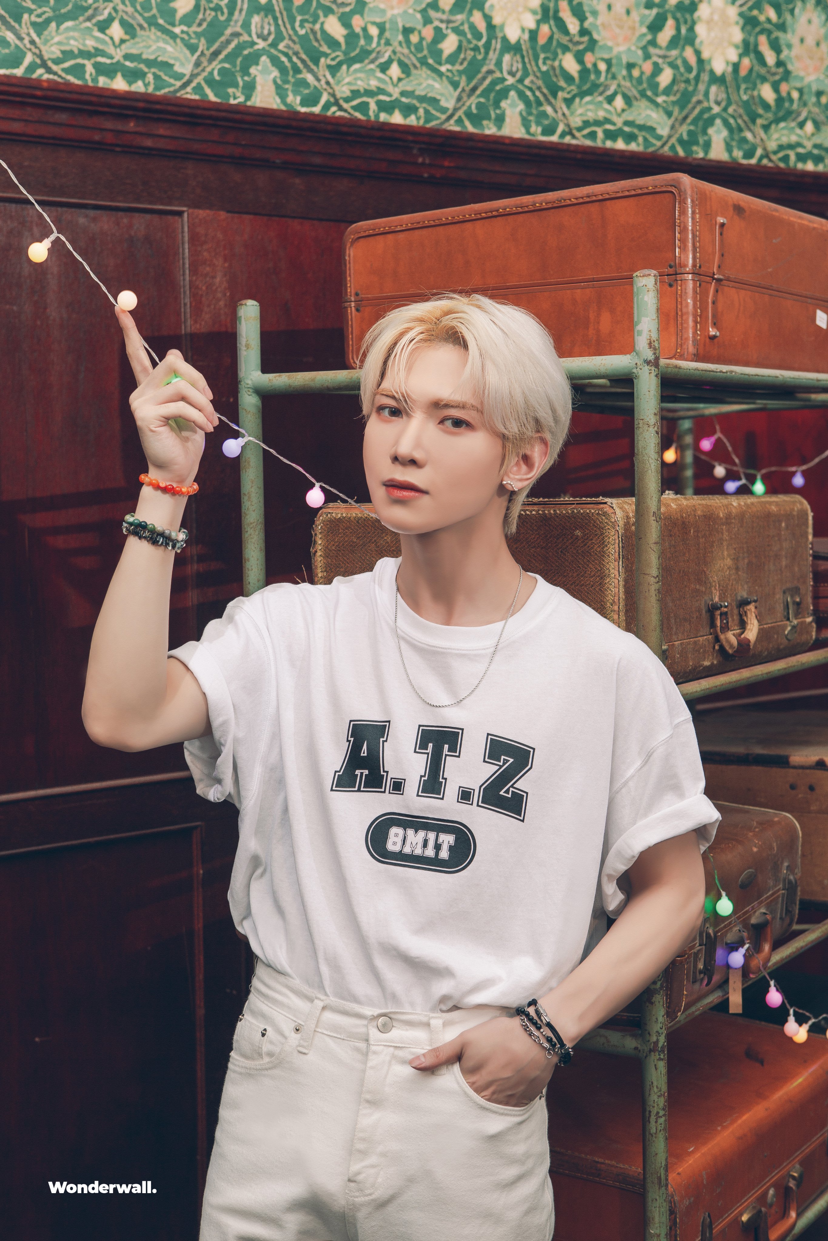 ATEEZ Wonderwall fromm biteez ロングTシャツ② ATEEZ Wonderwall fromm biteez ロングTシャツ