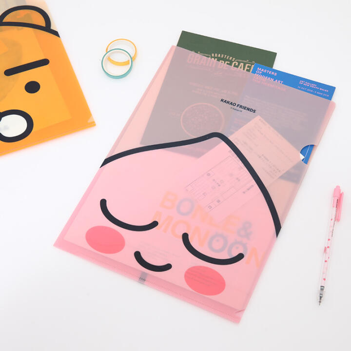 daebakbox's tweet photo. Living in Korea is getting to get the prettiest stationary you can imagine, among the four of them, which one is your favorite?
#Daebak #DaebakItems

1: The Kakao document pouch
2: The Cute bear tippex 
3: The Kakao Pens 
4: The cute alpaca notebook https://t.co/fjSb2t9DT1