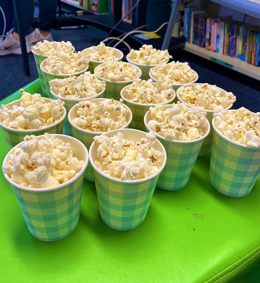 kahra_hutchings's tweet photo. Todayโs investigation into volume and capacity had students so excited! We compared the amount of popcorn made with one scoop of corn kernels from different spoons/serving utensils. The added bonus was definitely eating our popcorn!๐ฟ #ACUedu_p #mathsinvestigation #year2 https://t.co/KmFf86pfqp