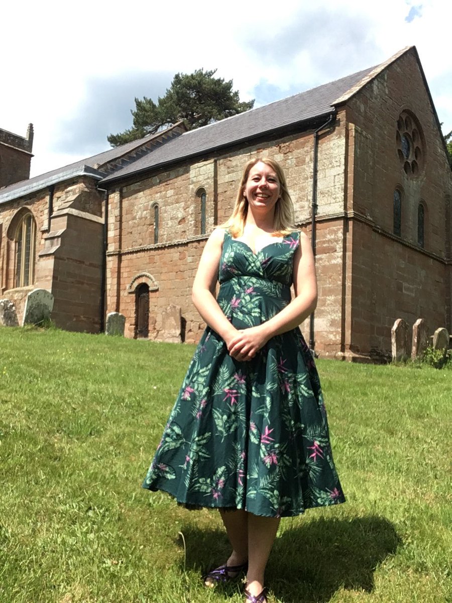 CAVEviolin's tweet photo. Beautiful wedding at the most fabulous old church in Worcestershire yesterday. The couple didn’t want an organist so I got to play all the hymns too! 
#violinist #violin #weddingviolinist #bridetobe #midlandsweddings #weddingmusic #weddings #groomtobe #isaidyes #encoremusicians https://t.co/f4851kmkXL
