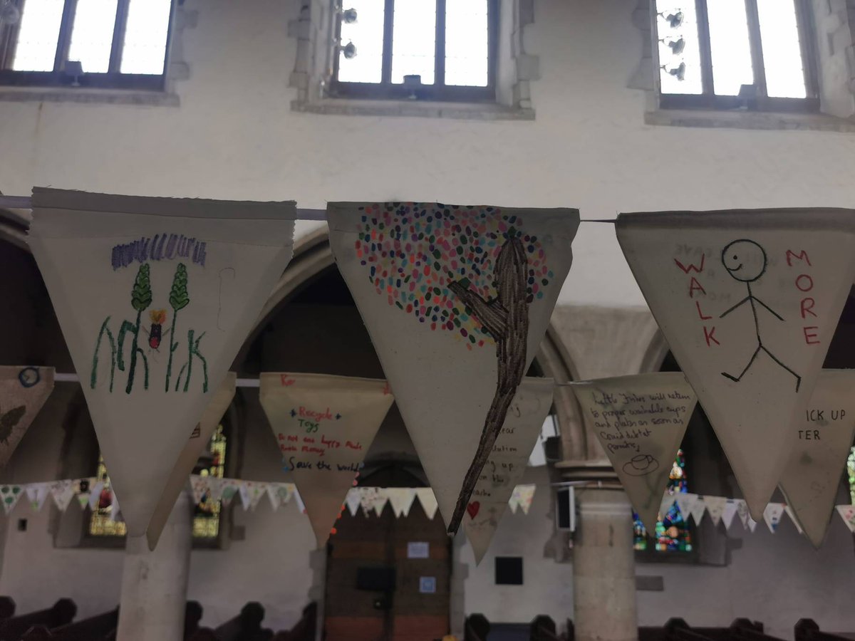 PoHornchurch's tweet photo. 'What is your deepest hope?' asks #TKC today.
What is your hope for the world? #EcoBunting #EcoChurch #environment #communityproject @MessyChurchInHx @ARochaUK @climatestewards @Guli_FD @OperationNoah @chelmsdio @archbarking @CofEEnvironment @Greenanglicans https://t.co/06N66BpMh2