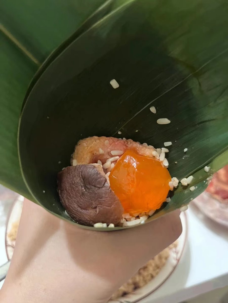 anna80241088's tweet photo. You must eat zongzi on the Dragon Boat Festival https://t.co/nK3oT6h8o0