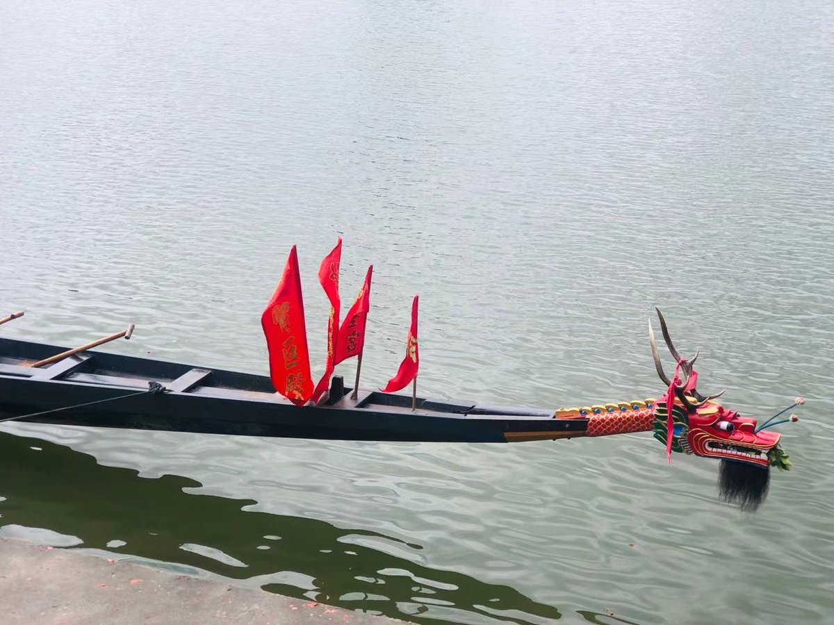 zoechoww's tweet photo. Le festival des bateaux-dragons https://t.co/dVFvGCNBGh