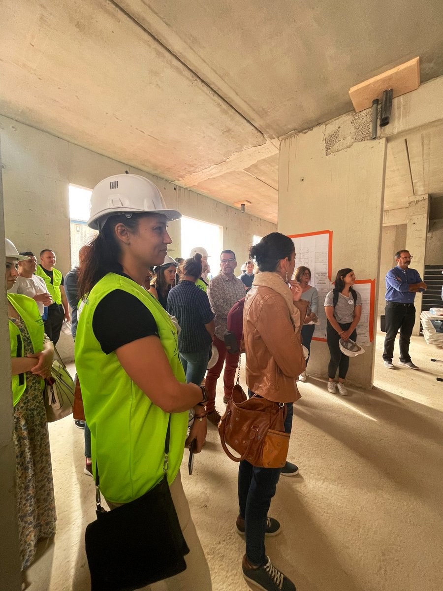 AcmHabitat's tweet photo. Lancement de la matinée portes ouvertes sur l’un de nos chantiers sur la Zac République : nos équipes RH, ainsi que les équipes de @Poleemploi_oc et de nombreuses entreprises du bâtiment sont présentes pour vous recruter en direct jusqu’à 12h30.

@FFBatiment 

#recrutement https://t.co/26nJHzAjNs