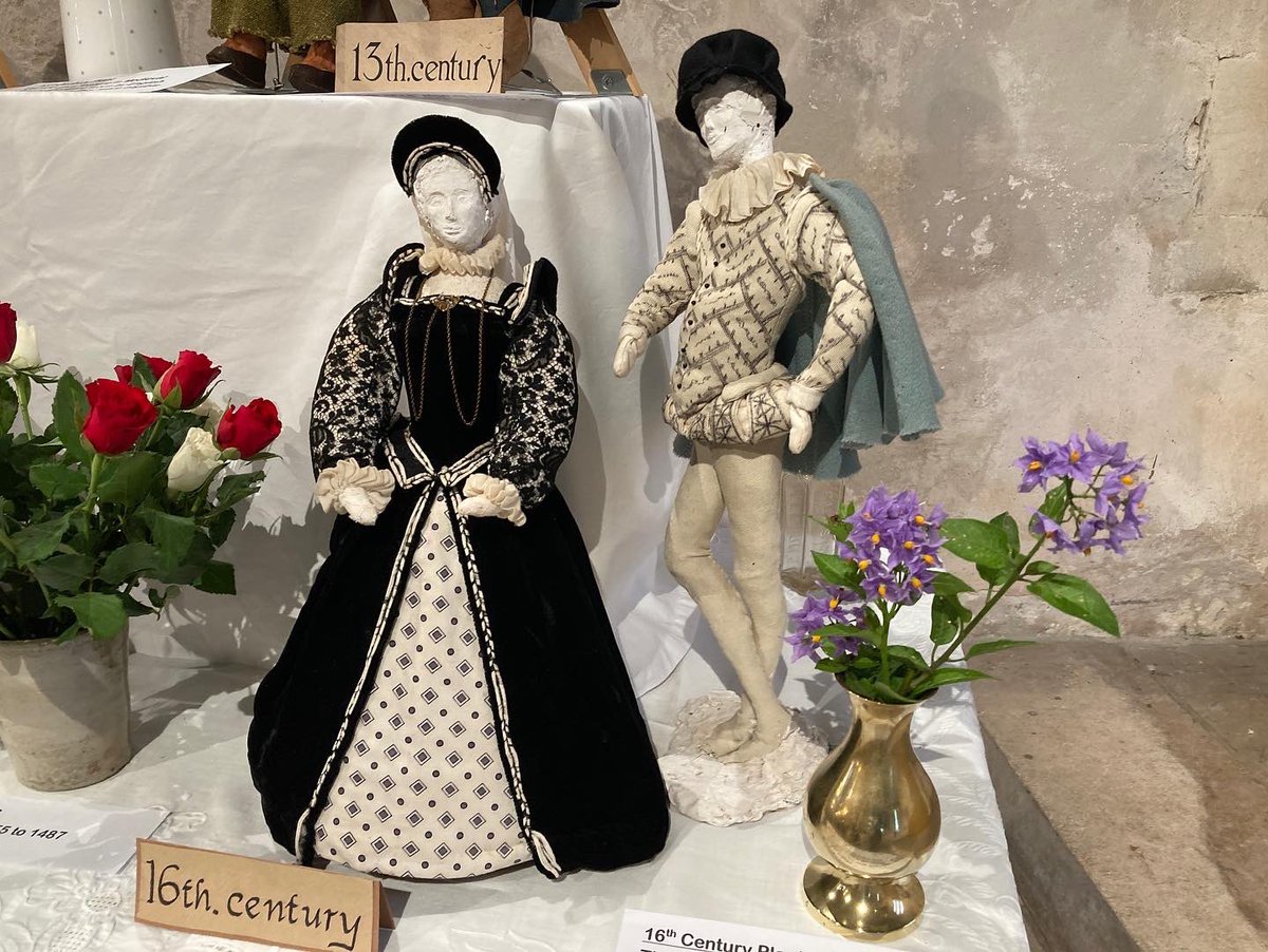 SteepTogether's tweet photo. Some rather wonderful displays at the Platinum Jubilee Flower Festival at Steep church just now https://t.co/iWrIRnpcje