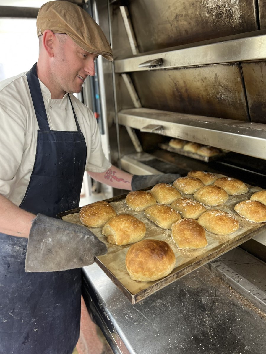 lovinglyartisan's tweet photo. The Ciabattas are just leaving the oven! Let’s get ready for our evening family feasting! #visitkendal with #lovinglyartisan https://t.co/1DBG0L0UNH