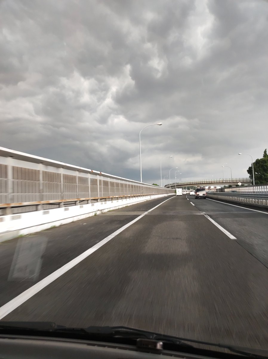 このあとゲリラに襲われる

kanto-support.com
#引っ越し #格安　#東京　#神奈川　#単身