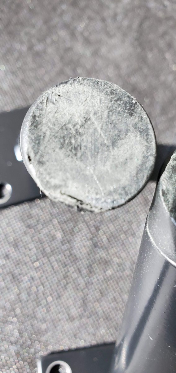 Robert V. tweet media