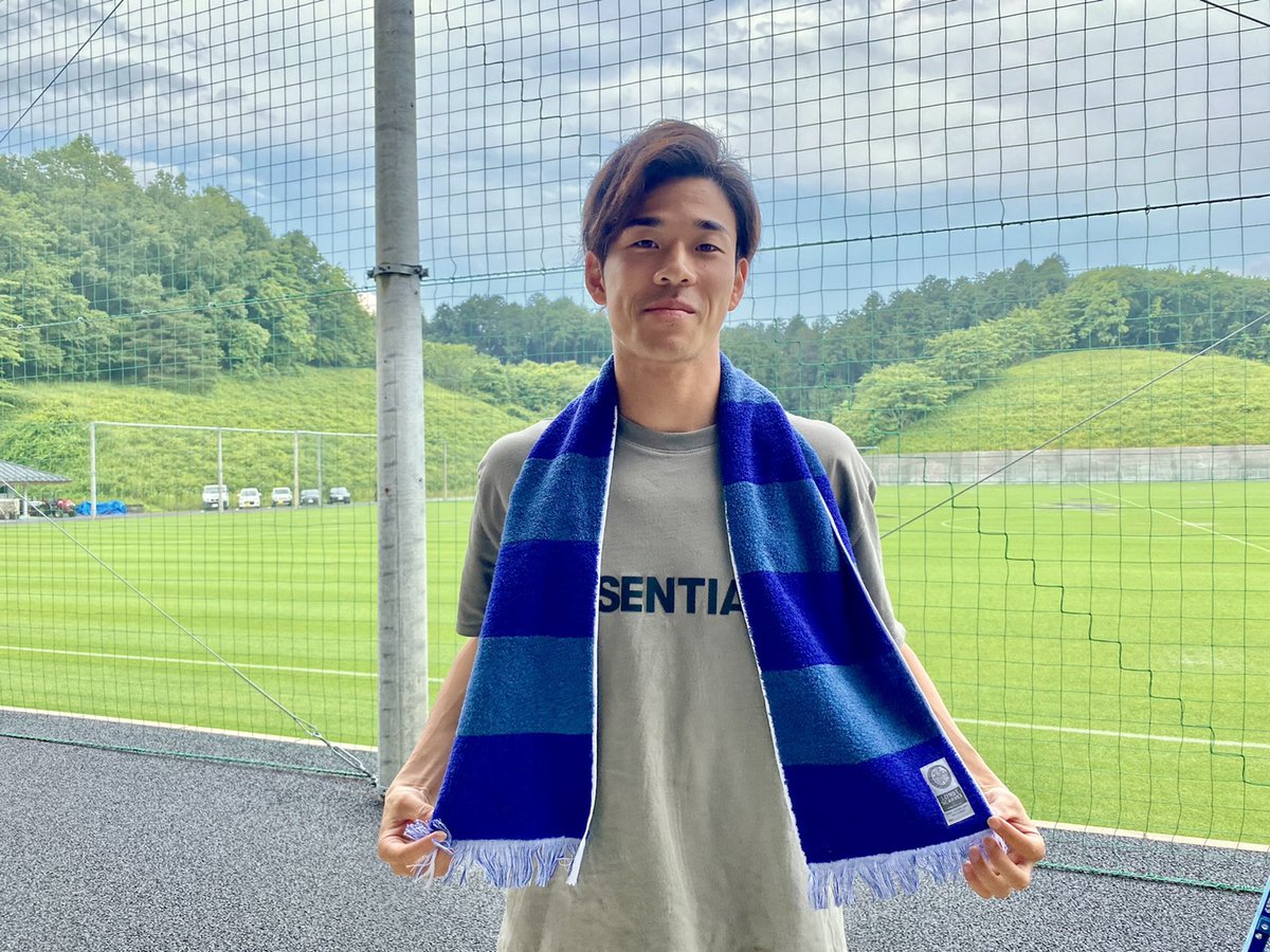 hollyhock_staff's tweet photo. ／
#0605大宮戦 🚚💨
グッズ出張販売決定🙌
＼

🆕ツートーンマフラー 1,870円(税込)
🏳エンブレムフラッグ
🟦ダイカットマグネット(全11種) ⚠️残りわずか‼️
🍠#ホーリーくん の大好物セット

#水戸ホーリーホック ファン・サポーターの皆様ぜひご来店ください🙇‍♂️

詳しくは👉https://t.co/1EXtXsPblJ https://t.co/k7ANuyUYQ4