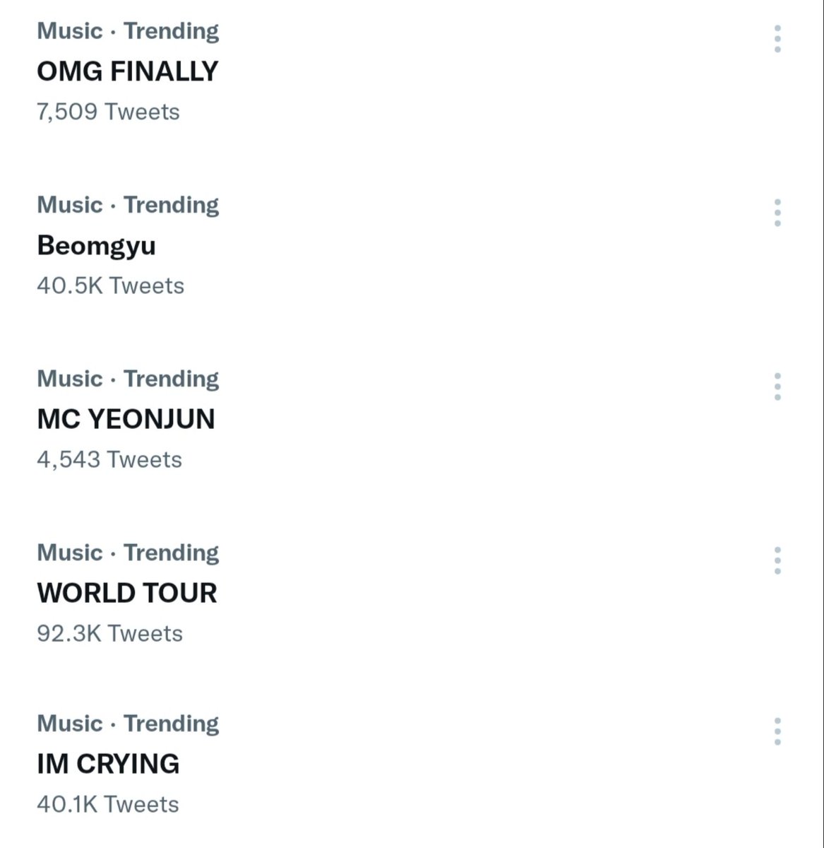 BT_Chimmyyy's tweet photo. No BeomJun Vlive because???🤡🤡🤡
(The arrangement is💯😭🤡)
⬇️⬇️⬇️ https://t.co/OJ989Oho5U