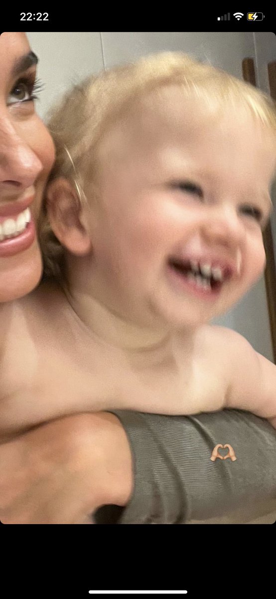 Necesito un Martin en mi vida🥺