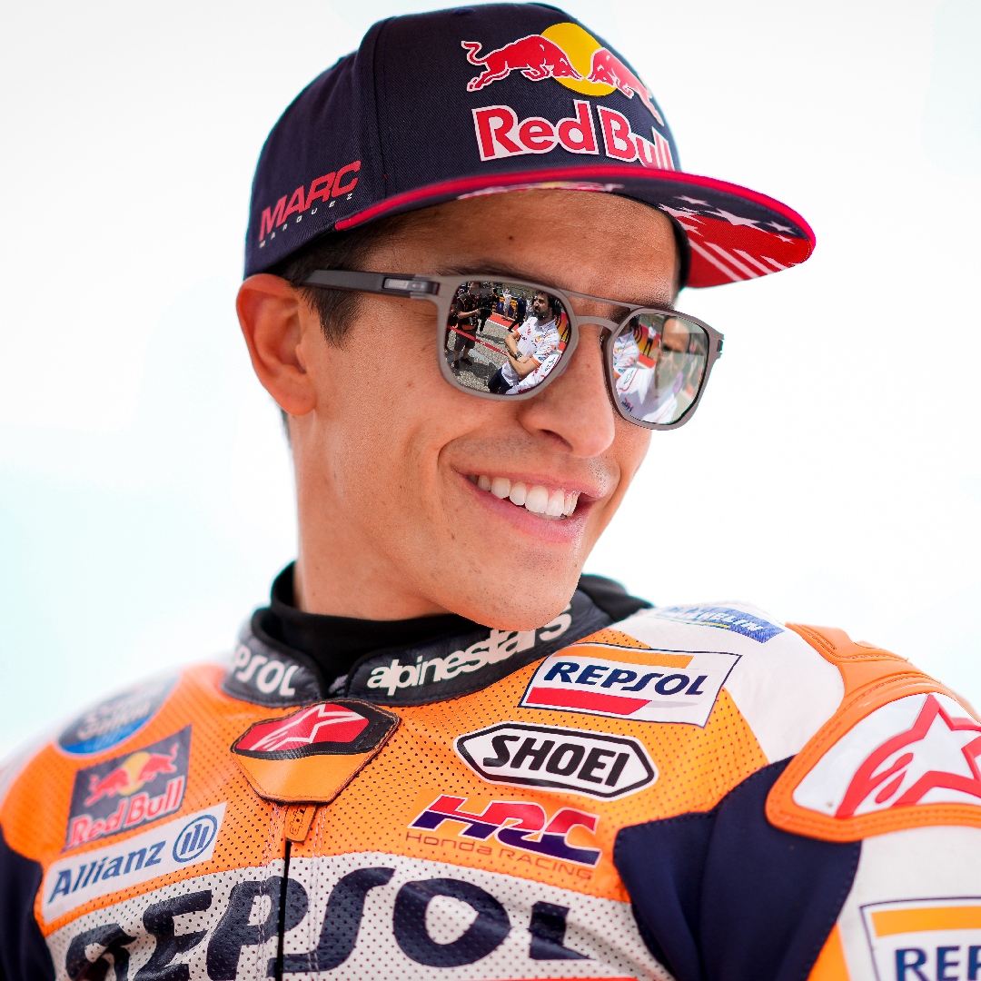 DAZN_ES's tweet photo. Los doctores confirman que la operación de @marcmarquez93 en la Clínica Mayo de Minnesota ha sido un éxito 🙌

Márquez se quedará unos días en EEUU antes de volver a España y empezar con su recuperación para volver a MotoGP. ¡Un paso más cerca! 💪 https://t.co/tQJ2a3MCxQ