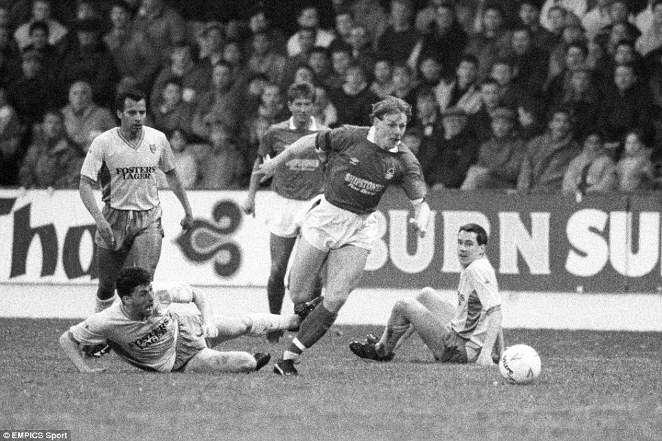 #OnThisDay in 1985 Brian Clough signed Stuart Pearce for <a href="/NFFC/">Nottingham Forest</a> for £200,000. He scored 63 goals in 401 league appearances #NFFC <a href="/NottmForestNews/">Nottm Forest news</a> <a href="/NFFC_live/">NottinghamForestLive</a> <a href="/nottslive/">NottinghamshireLive</a> <a href="/ForestFanBase/">Forest FanBase 🔴⚪️</a> <a href="/nottmforest/">Nottingham Forest</a> <a href="/SeatPitch/">Seat Pitch</a> <a href="/TheForestForum/">Nottingham Forest</a> @NottmForestHQ <a href="/BBCRNS/">BBC Nottingham Sport</a> #ThreeLions <a href="/thefootballpink/">The Football Pink</a>
