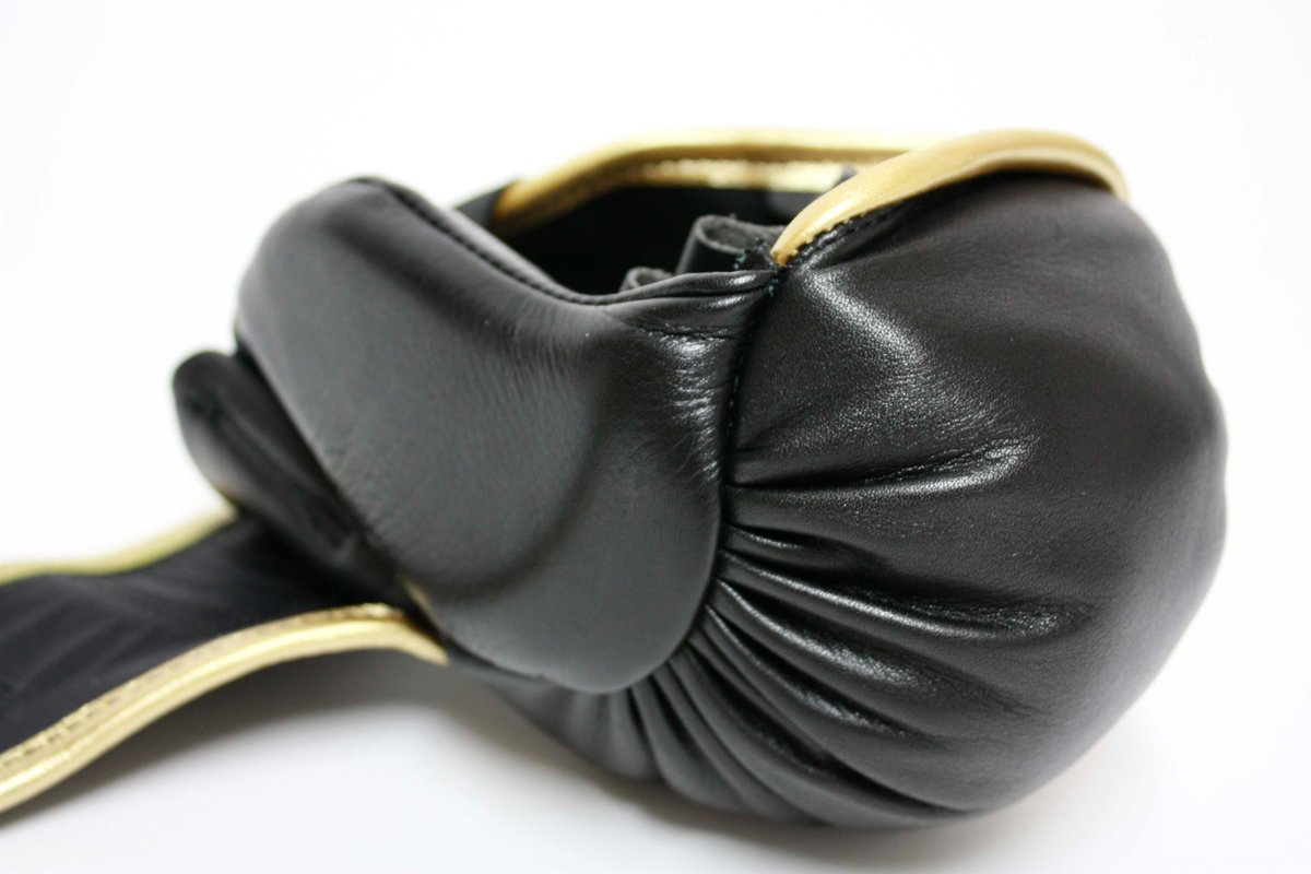 完売品】本革イサミパウンドグローブ黒ブレイキングダウン仕様カラー