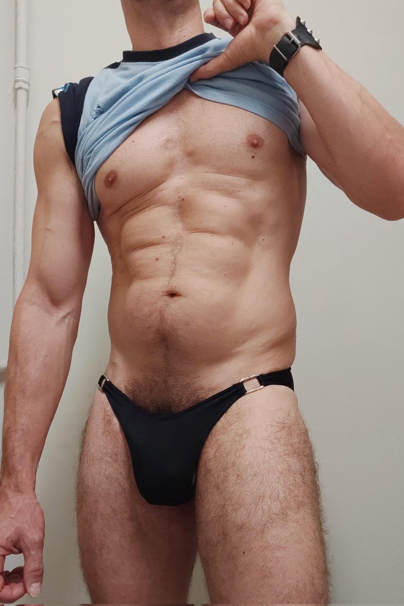manyfetishesBCN's tweet photo. Busco Speedos con cadenas laterales pero solo he encontrado este vintage de los 80.๐ฉฒโ
๐ for Speedos with chain on the sides. Anyone knows where to get them?๐ฉฒโโ๏ธ #speedofetish #speedofan #sexyspeedo #speedosexy #speedoturnon #guysinspeedos
#speedoguy #gayspeedo
#speedo https://t.co/9IWzSzf7yZ