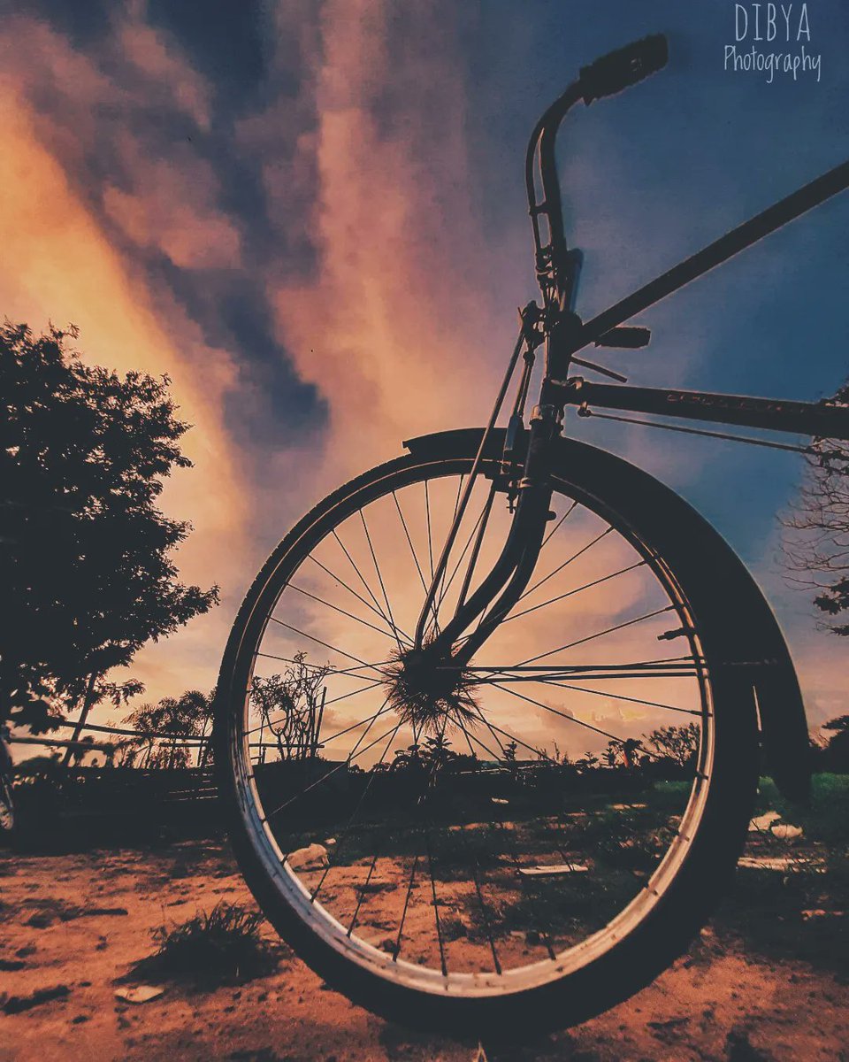 World Bicycle Day 2022❤️🚲

Shot on - #samsunggalaxy

pindle.io/web/share?sid=…

<a href="/Pindle_India/">PINDLE INDIA 🇮🇳</a> <a href="/damyasportstar/">Kolkata_hodophile🤳✍️📸</a> <a href="/Monojit2301/">Kolkatar Chobiwala</a> @thenuclear_11 <a href="/Sagarphotos/">Sagar Srivastava</a> <a href="/iamspecialized/">Specialized Bicycles</a> <a href="/kolkatasutra/">kolkatasutra</a> @TwitterIndia 

#pindle_india #WorldBicycleDay #BicycleDay #BicycleDay2022 #BICYCLE #June2022