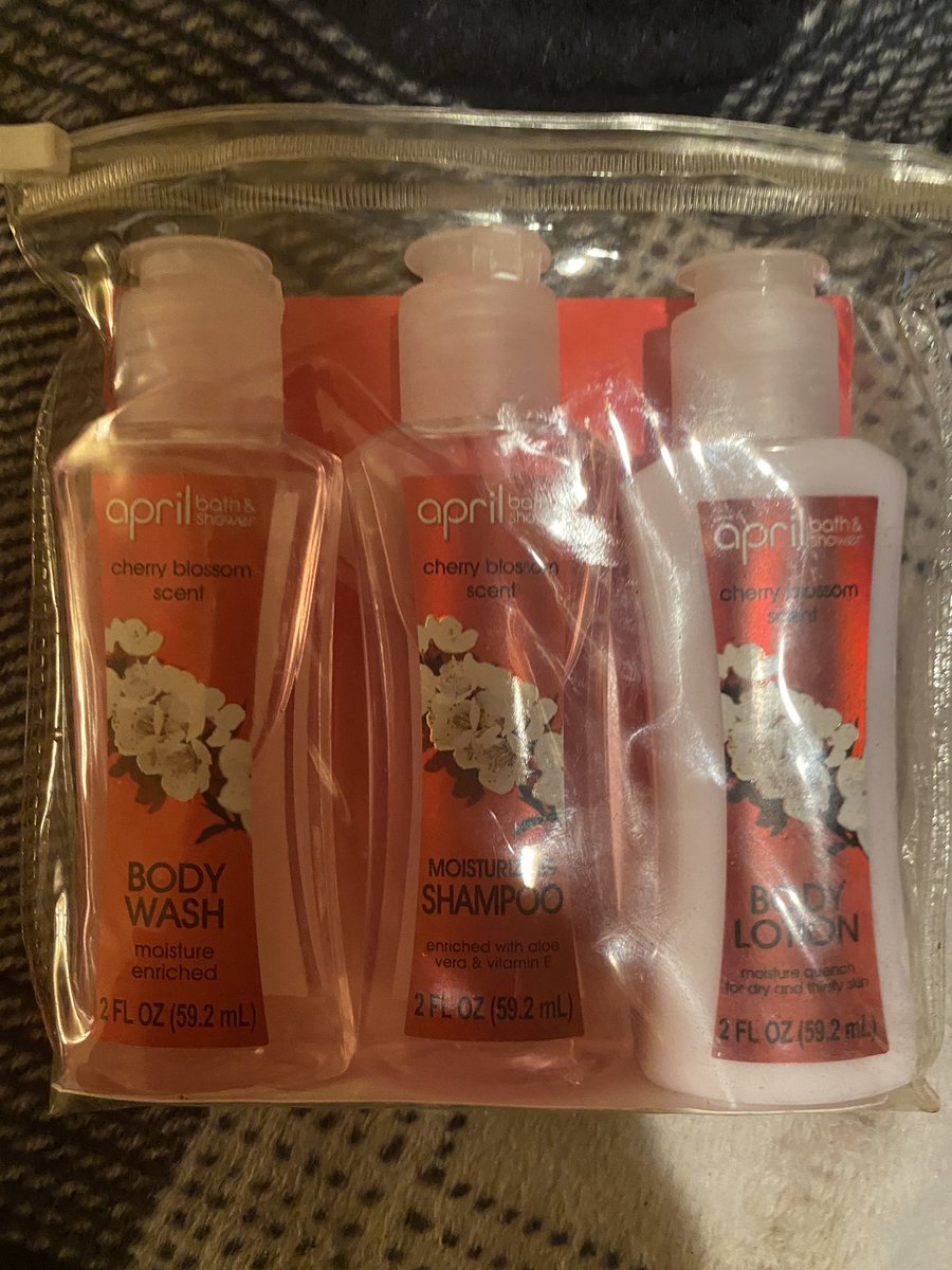 ParisaDixon2's tweet photo. April Bath  https://t.co/cfsjOrXIHp this product is weak in smell &amp; it stinks 🤷🏽‍♀️🙄🤦🏽‍♀️ I was so disappointed &amp; I will NOT lie about this kit I have &amp; recommend to anyone to buy it 🤷🏽‍♀️😡 PERIOD!! Sorry I give compliments where it’s due &amp; this I just can’t 🤷🏽‍♀️🙄🤦🏽‍♀️ signed disappointed https://t.co/itQvnDIOcw