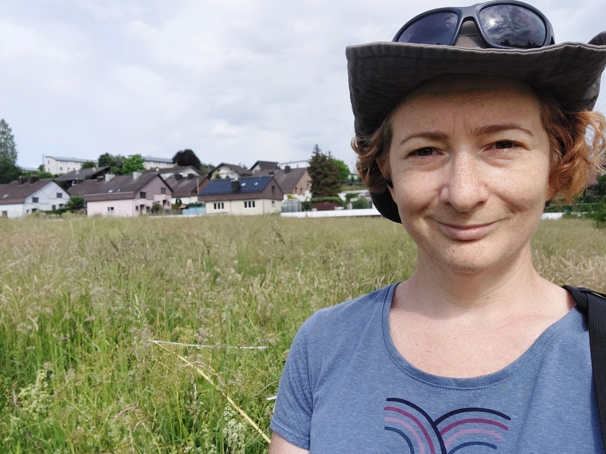 EcoEvolMary's tweet photo. Such a joy to work in #PaNDiv field assessing the % cover. I feel blessed to be still able to work with a smile on my face. Thanks to @AllanEcology for this beautiful opportunity! https://t.co/3pwpYiZwOh