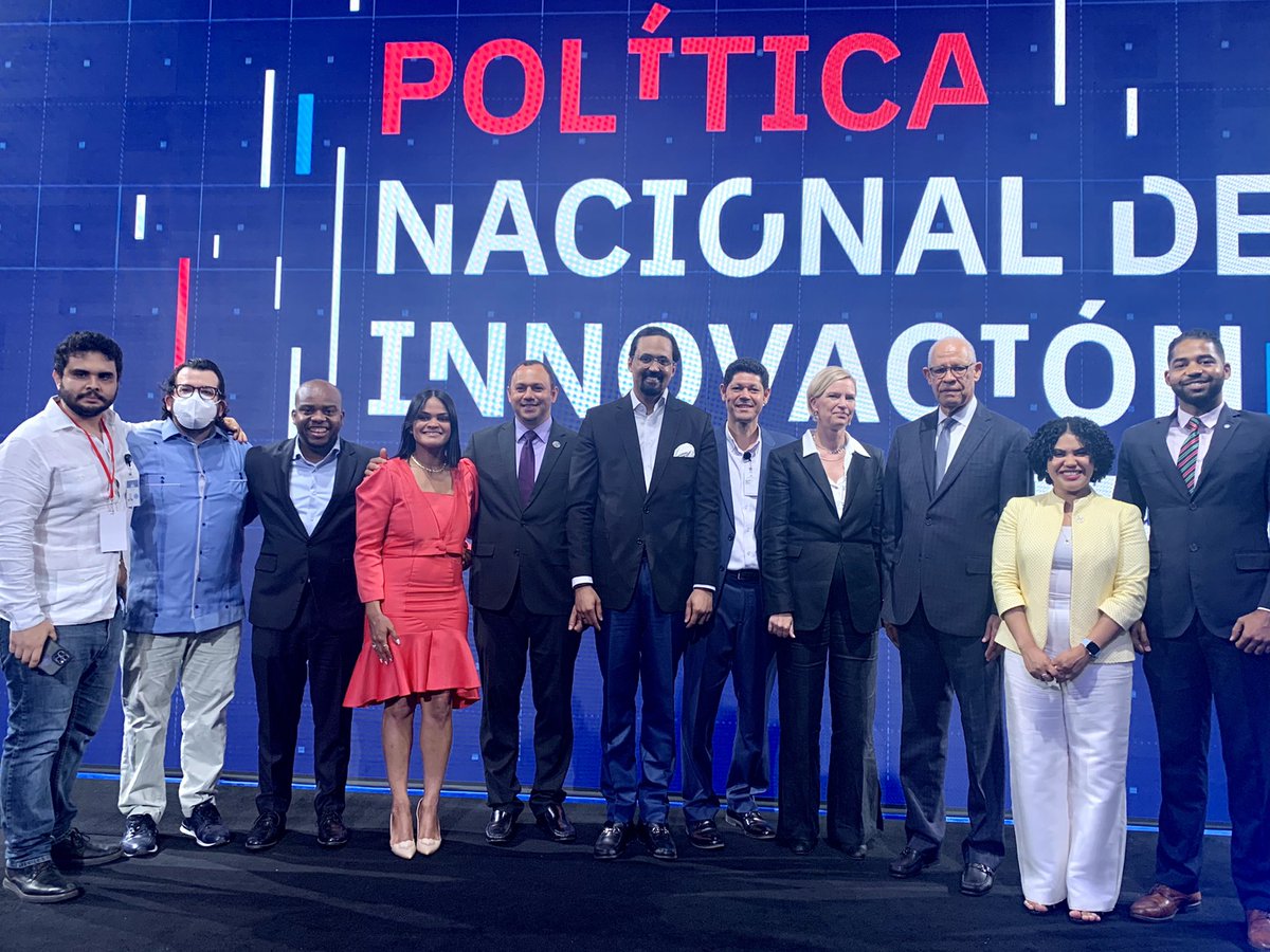 InkaMattila's tweet photo. Gran semana de #innovación! Desde @pnud feliz ser parte de la co-construcción de #PNI2030 trayendo a 🇩🇴 la capacidad de @UNDP_innovation y la creatividad local de @UNDPAccLabs. Hacía #RDaPruebaDeFuturo. @MinpreRD Mi reflexión: https://t.co/xZqrE5G6Tj https://t.co/wCpXswINfZ