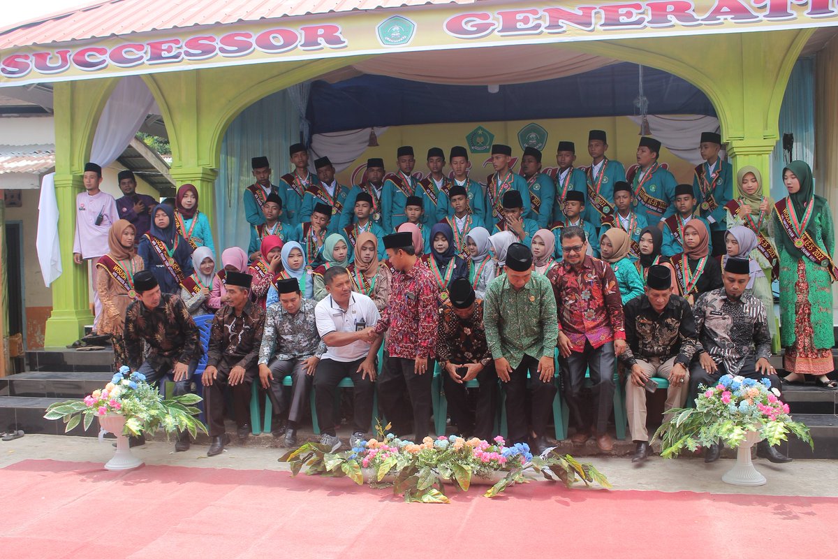 MtsPekan's tweet photo. Kamis, 02 Juni 2022

Gallery MTs Pekan Tebih || Resepsi Khataman Siswa Siswi Kelas IX Angkatan Ke-XXXV MTs Pekan Tebih Kec. Kepenuhan Hulu Tahun Pelajaran 2021/2022.

#MadrasahMandiri https://t.co/6MwwUbVcsi