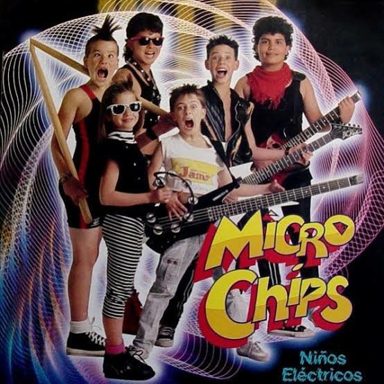 david_silva31's tweet photo. Se que no es nada fácil por todo lo que implica, pero si de vd quisieran dar una SORPRESA a toda la generación 90era seria MICROCHIPS un recuerdo simplemente ÚNICO, ojalá algún día @BOBOProduccion @ARIBOROVOY @90sPopTour @JayDeLaCueva https://t.co/yCmCZNLR2L