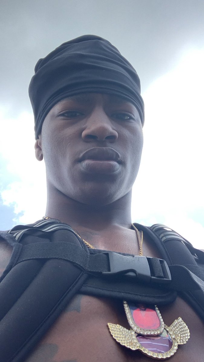 ￼I never feared about my skills because I put in the work. Work ethic eliminates fear. So if you put forth the work, what are you fearing? You know what you're capable of doing and what you're not-🐐<a href="/enhancesports15/">enhancesportstrainin</a> <a href="/coachdwyatt/">Darrell Wyatt</a> <a href="/CoachLeeBax/">CoachBax</a> <a href="/CoachPotochney/">Coach P</a>